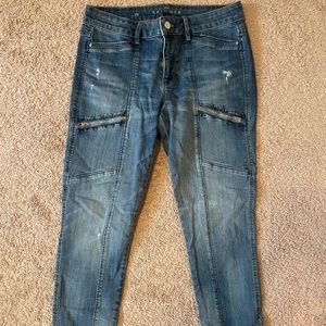 White House Black Market Skimmer Denim Pant.